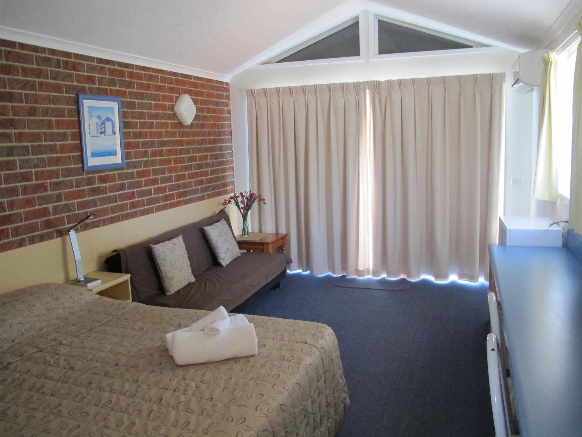 Merimbula Gardens Motel Экстерьер фото